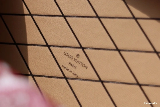 SINCE MALLE LOUIS VUITTON 1854 PETITE 0119